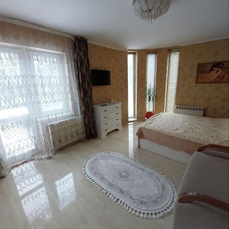 Апартамени 1 Кімнатна Суховоля Appartement Truskavets Buitenkant foto
