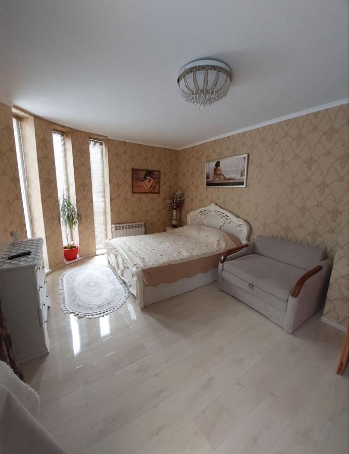 Апартамени 1 Кімнатна Суховоля Appartement Truskavets Buitenkant foto